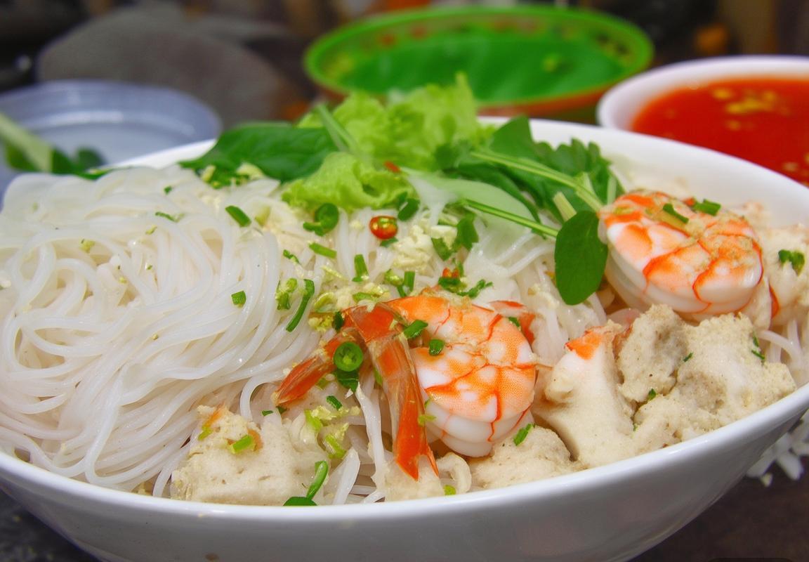 Bầu 3 Tháng Đầu: An Bún Riêu Cua Được Không? Lợi Ích Ăn Uống